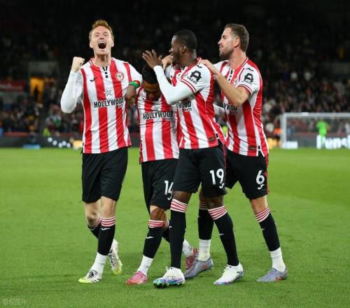 太阳报：雷德克纳普价值500万英镑的住宅遭遇入室盗窃