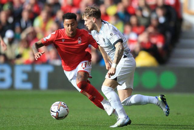 利物浦1-1无奈丢分，切尔西1-3爆冷翻车，阿森纳稳坐英超榜首