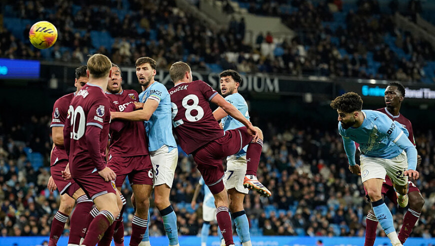 得分机器！里夫斯狂砍44+11大号两双，湖人力克猛龙